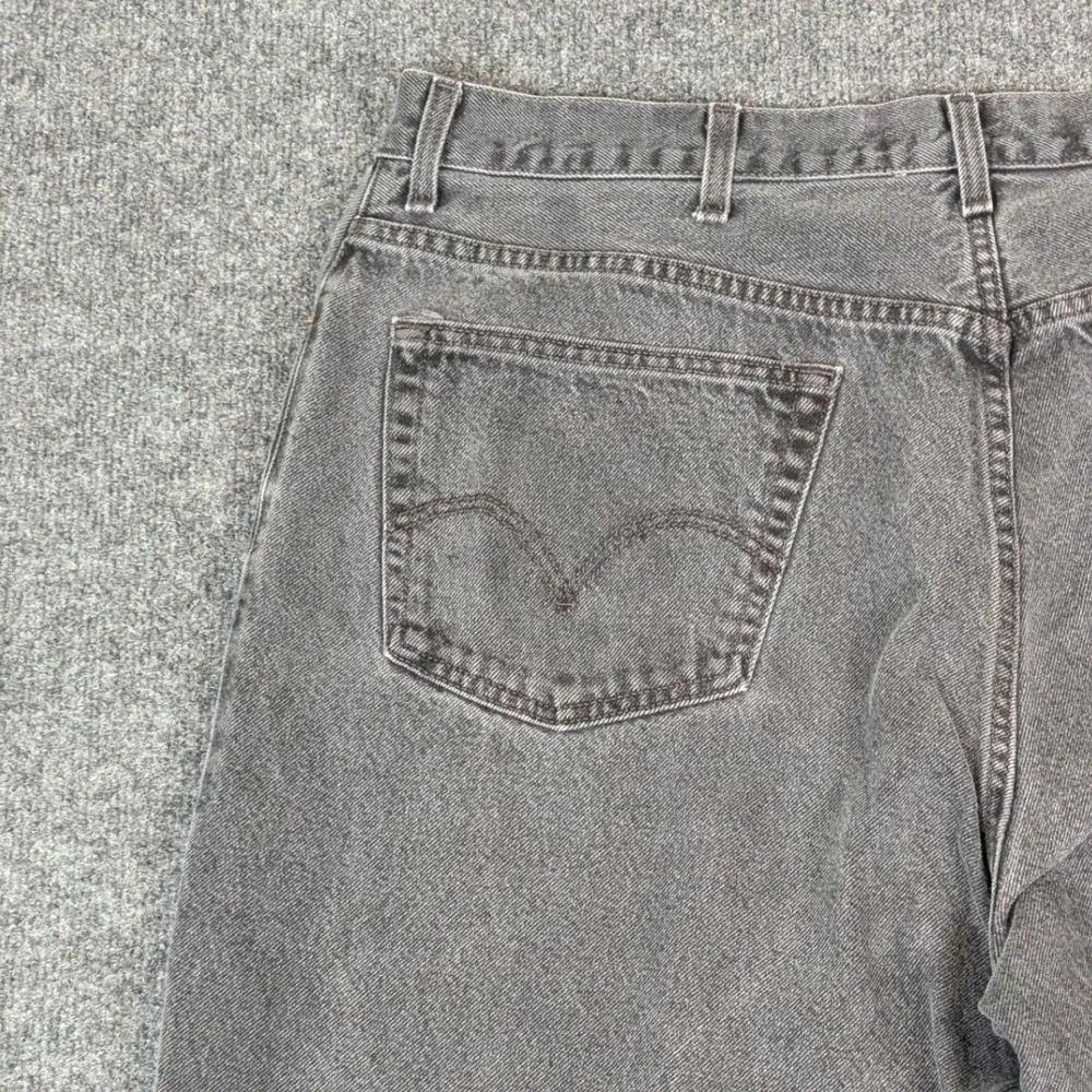 Levis 560 Comfort Fit Jeans Mens 42x32 Faded Black Tapered Leg Denim Pants
